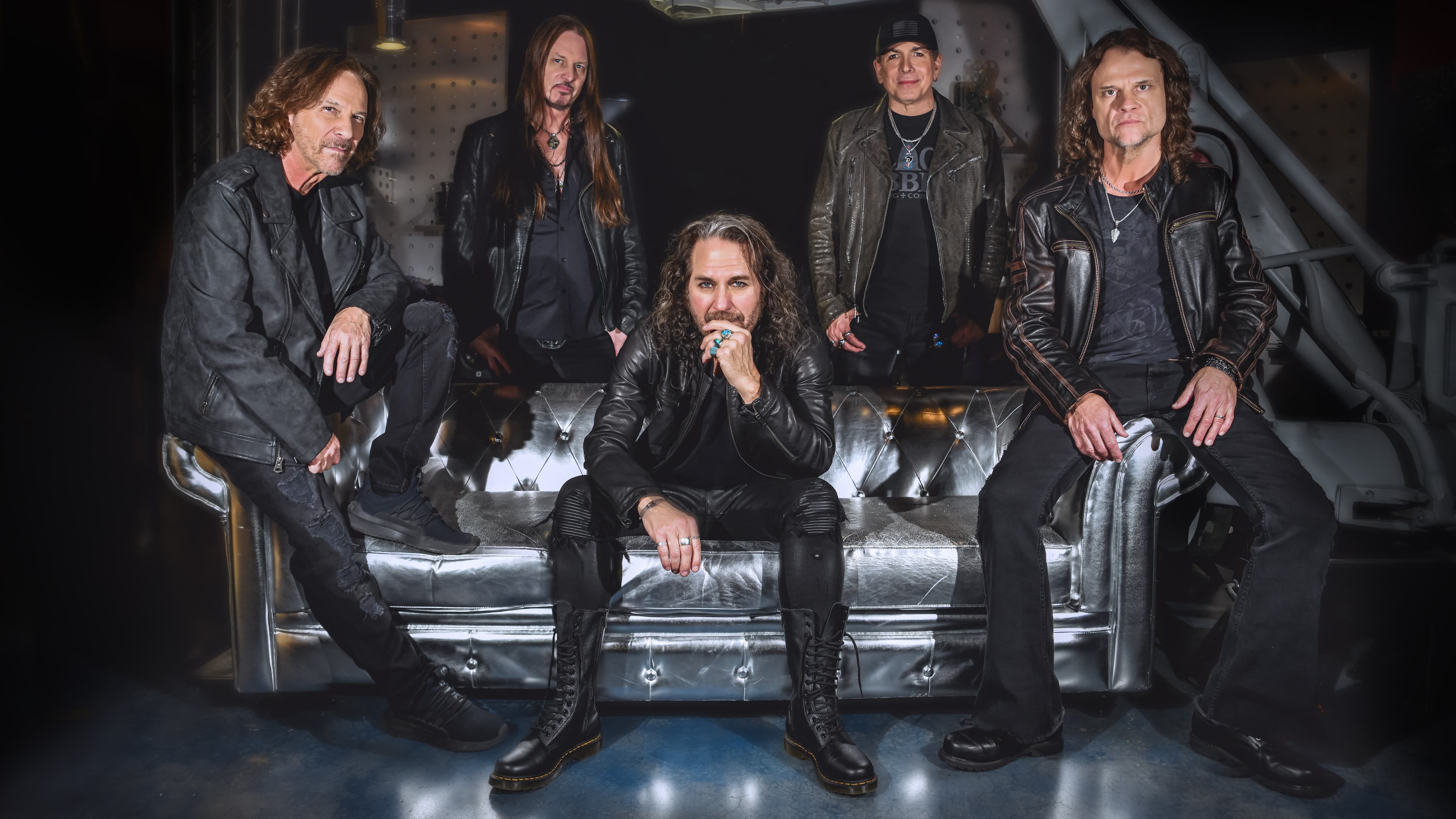 Winger live