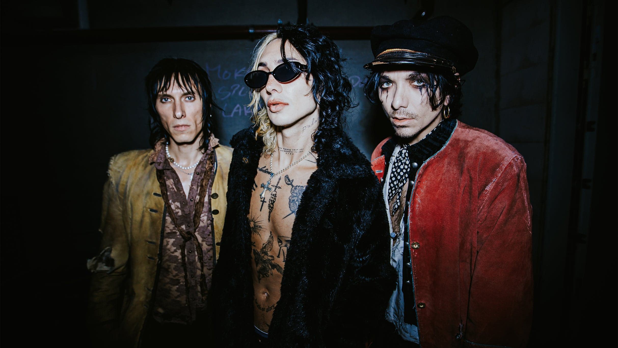 Palaye Royale live