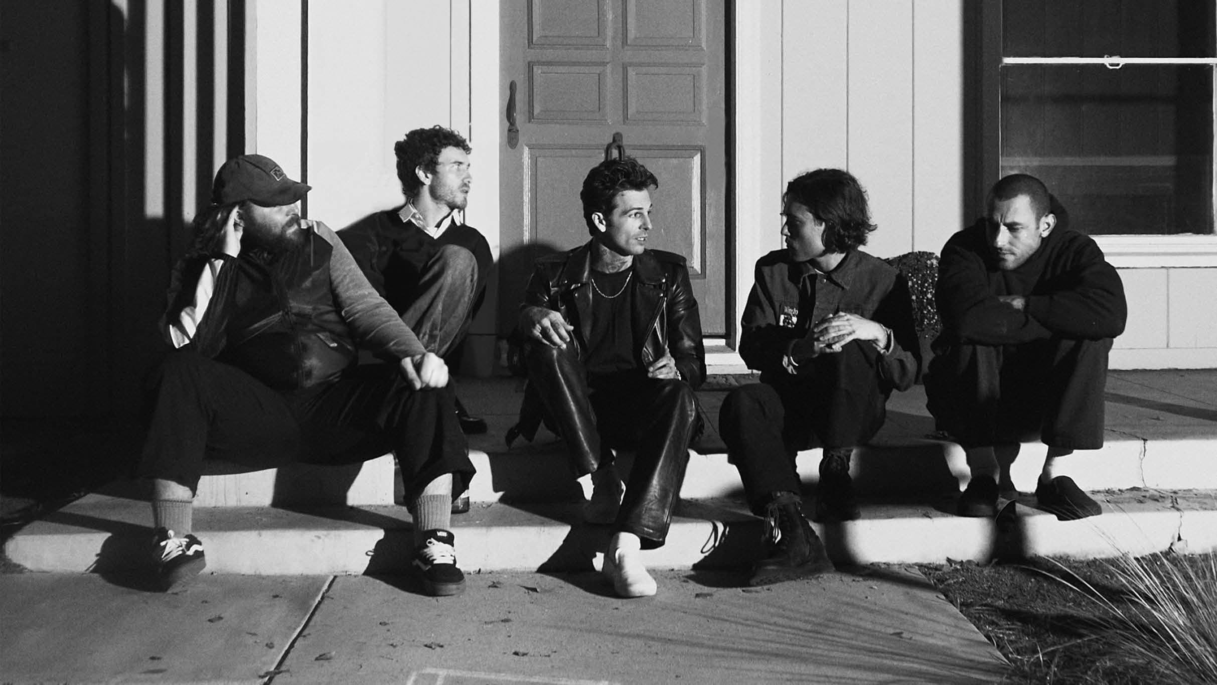 The Neighbourhood live