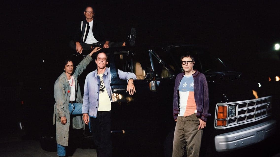 Weezer live