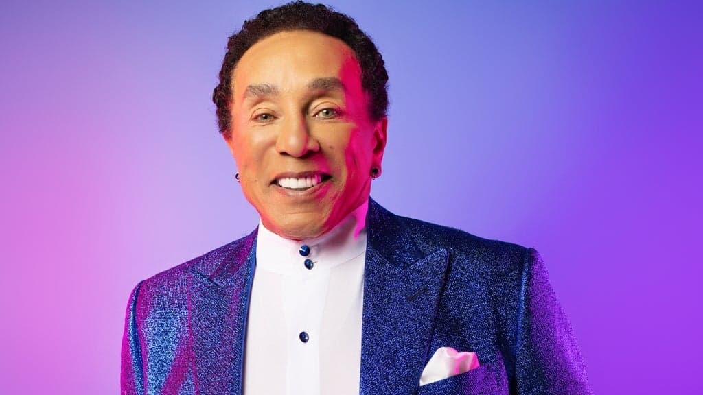 Smokey Robinson live