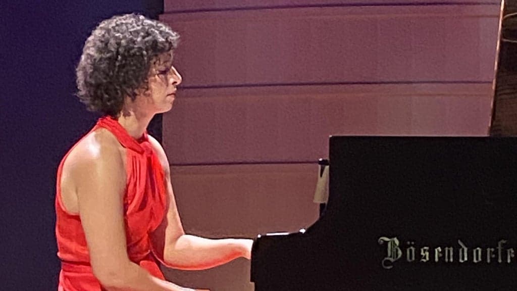Steinway Piano Series live
